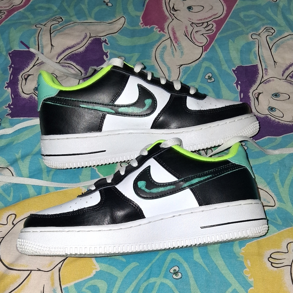 Nike Air Force 1 '07 LV8 Low GS Graffiti White Black Blue Green Shoes Sneakers - Picture 4 of 7